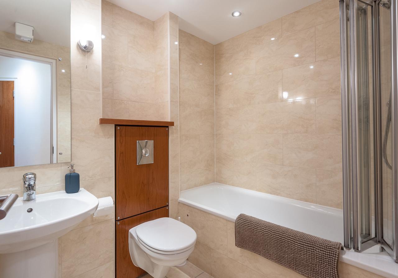 The Holyrood Park Residence Edinburgh Ngoại thất bức ảnh